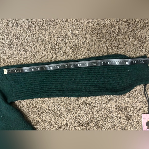 NWT- Sincerely Jules Dark Green Long Cardigan Sweater. Size Medium. - Picture 7 of 8